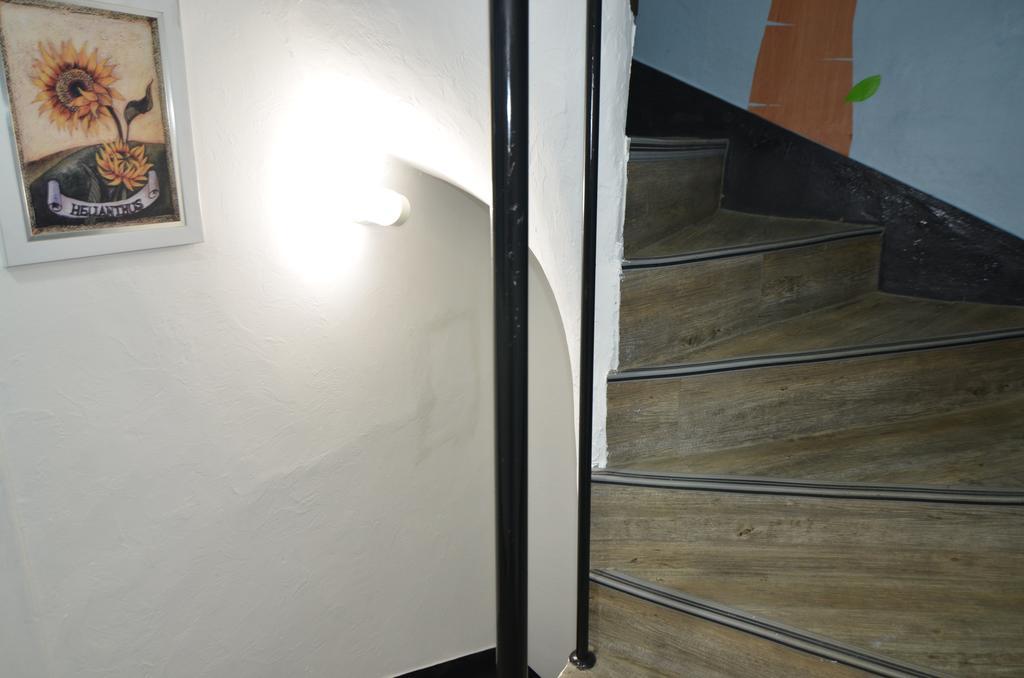 Yakorea Hostel Itaewon Сеул Экстерьер фото