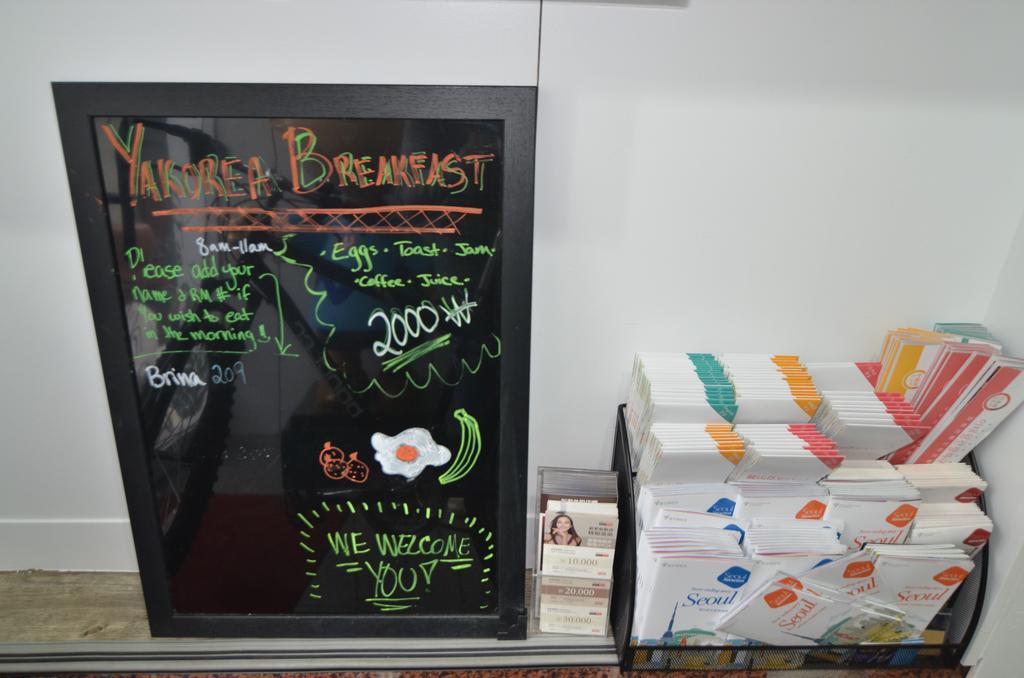 Yakorea Hostel Itaewon Сеул Экстерьер фото