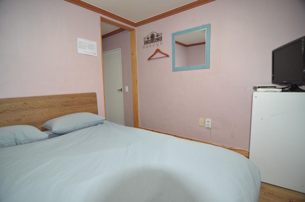 Yakorea Hostel Itaewon Сеул Экстерьер фото