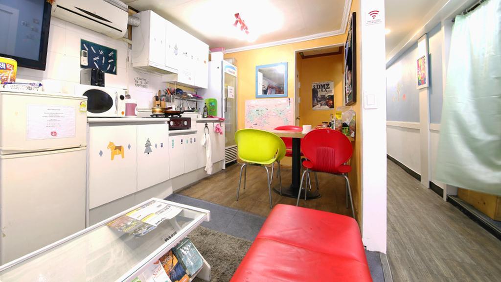 Yakorea Hostel Itaewon Сеул Экстерьер фото