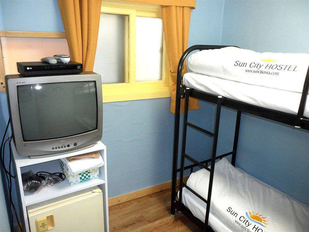 Yakorea Hostel Itaewon Сеул Экстерьер фото