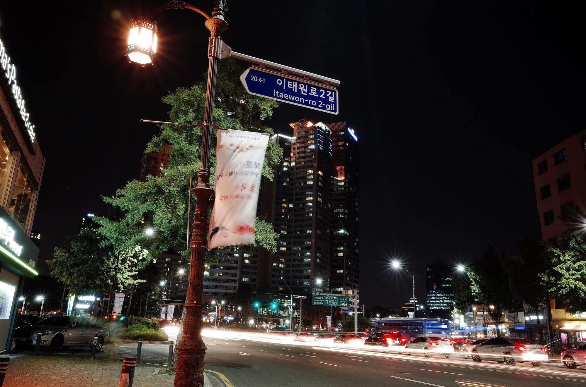 Yakorea Hostel Itaewon Сеул Экстерьер фото